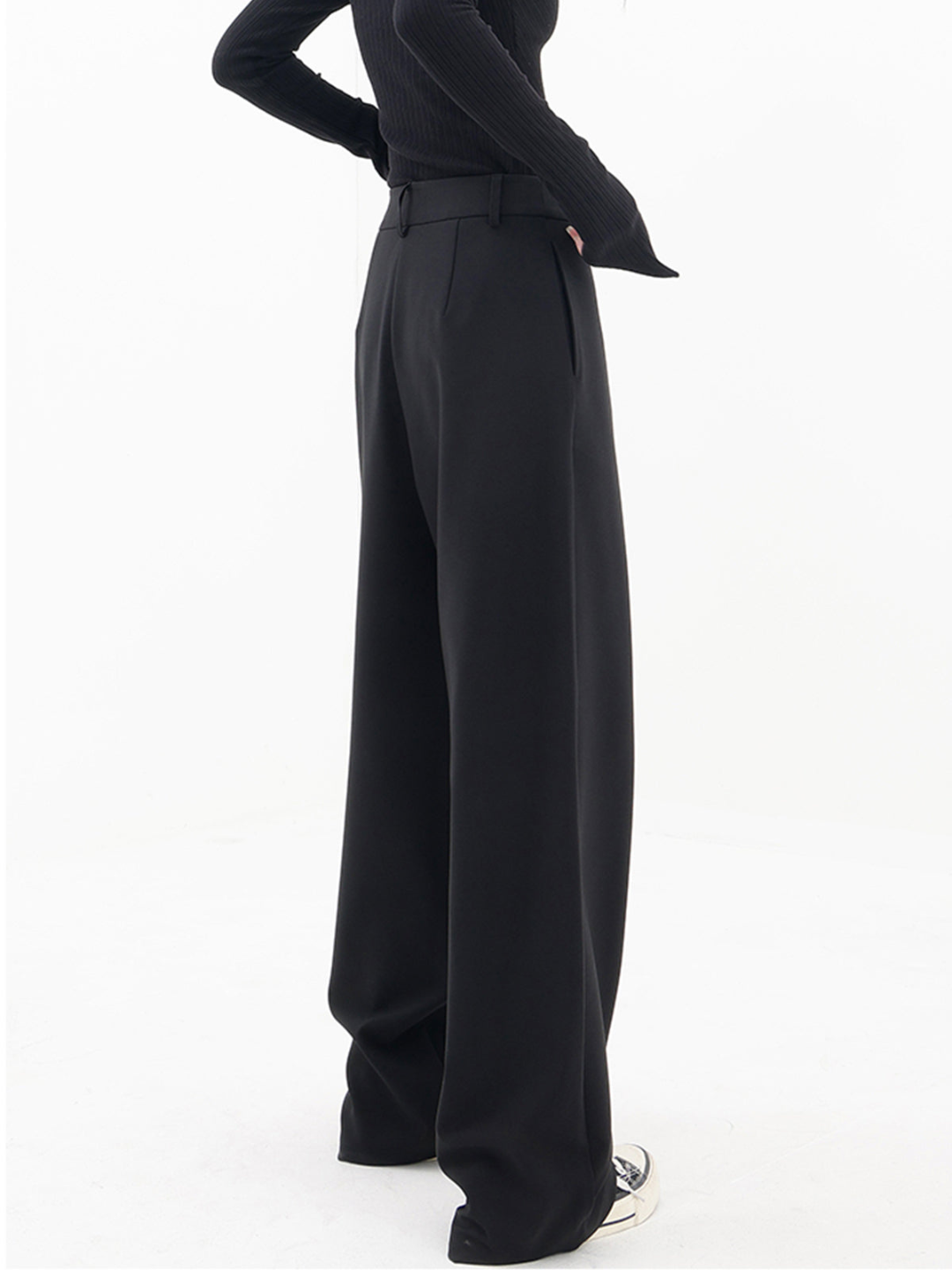 Isabella | Chic Asymmetrical Trousers